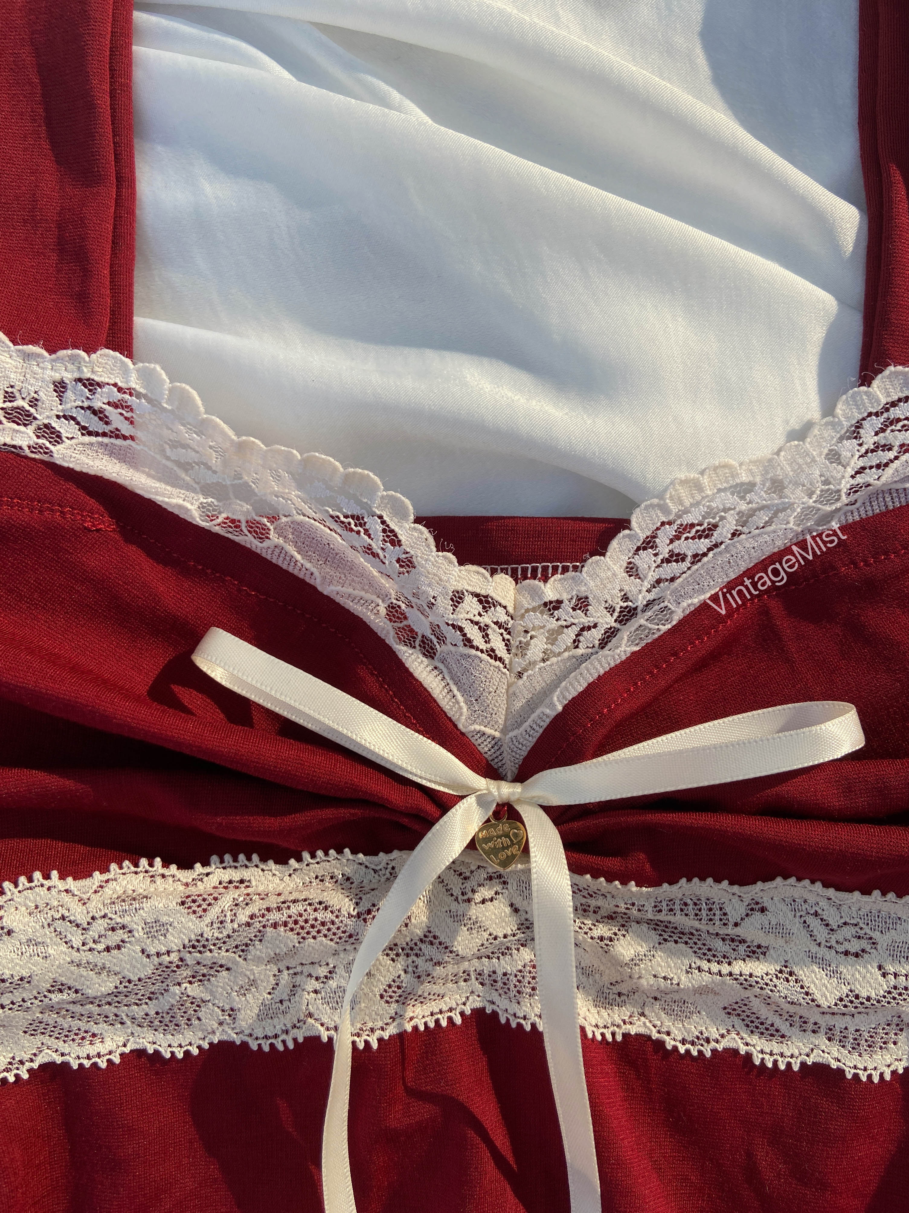 Color Block Lace Trim Classic Tank Top - Red | VintageMist