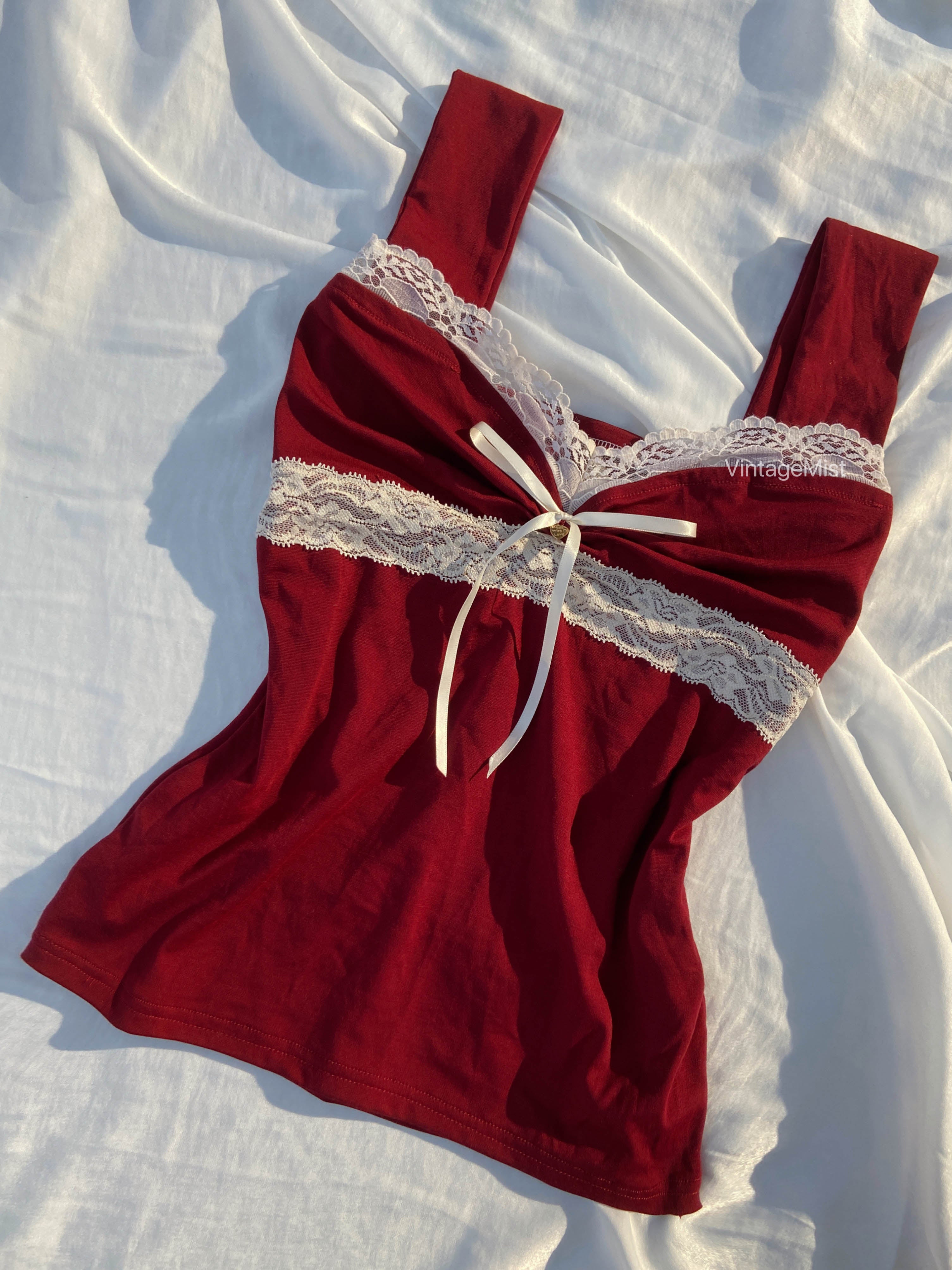 Color Block Lace Trim Classic Tank Top - Red | VintageMist