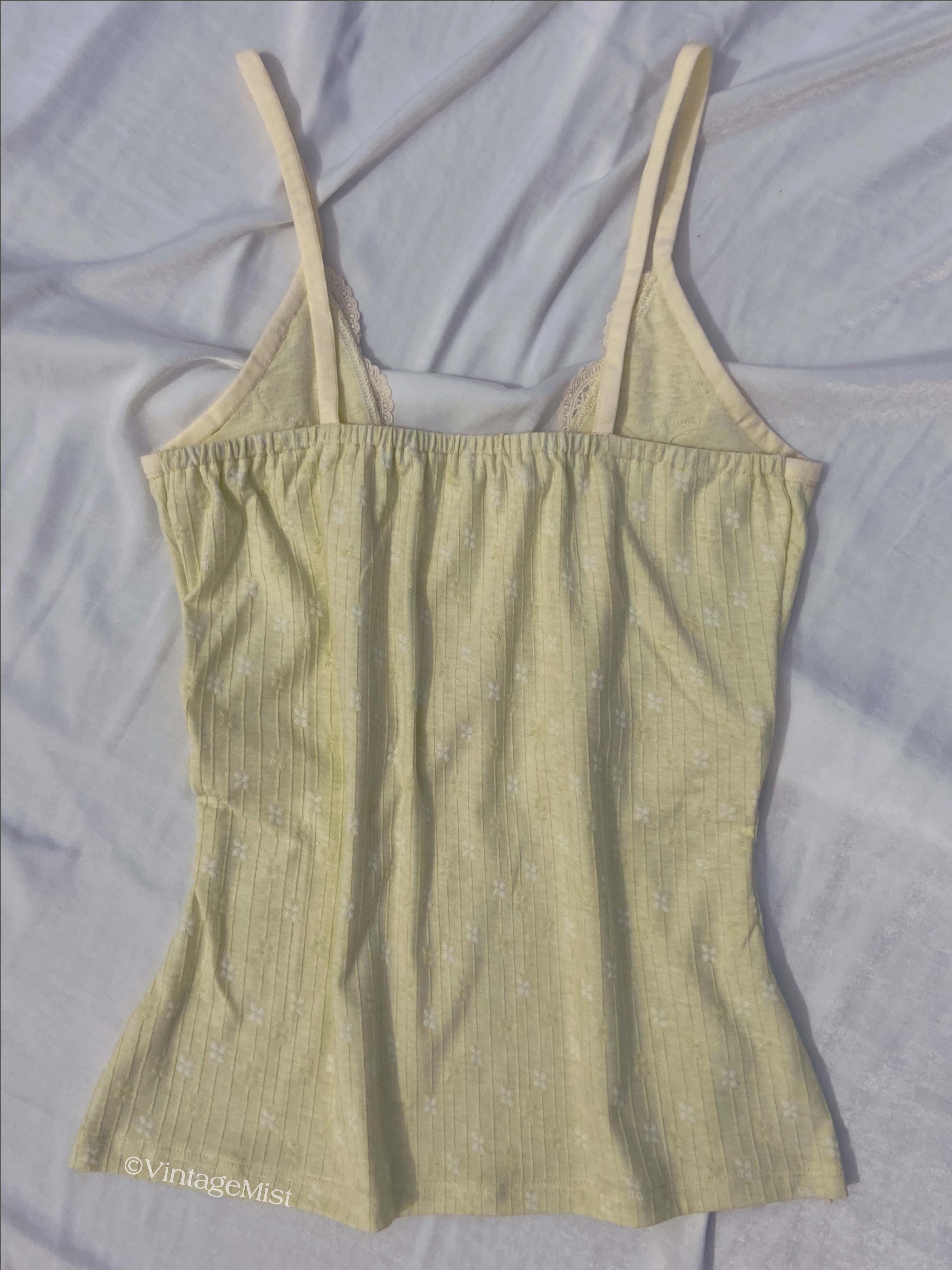 Girly V-neck Lace Cami Top in Green: Cute Summer Outfits | VintageMist