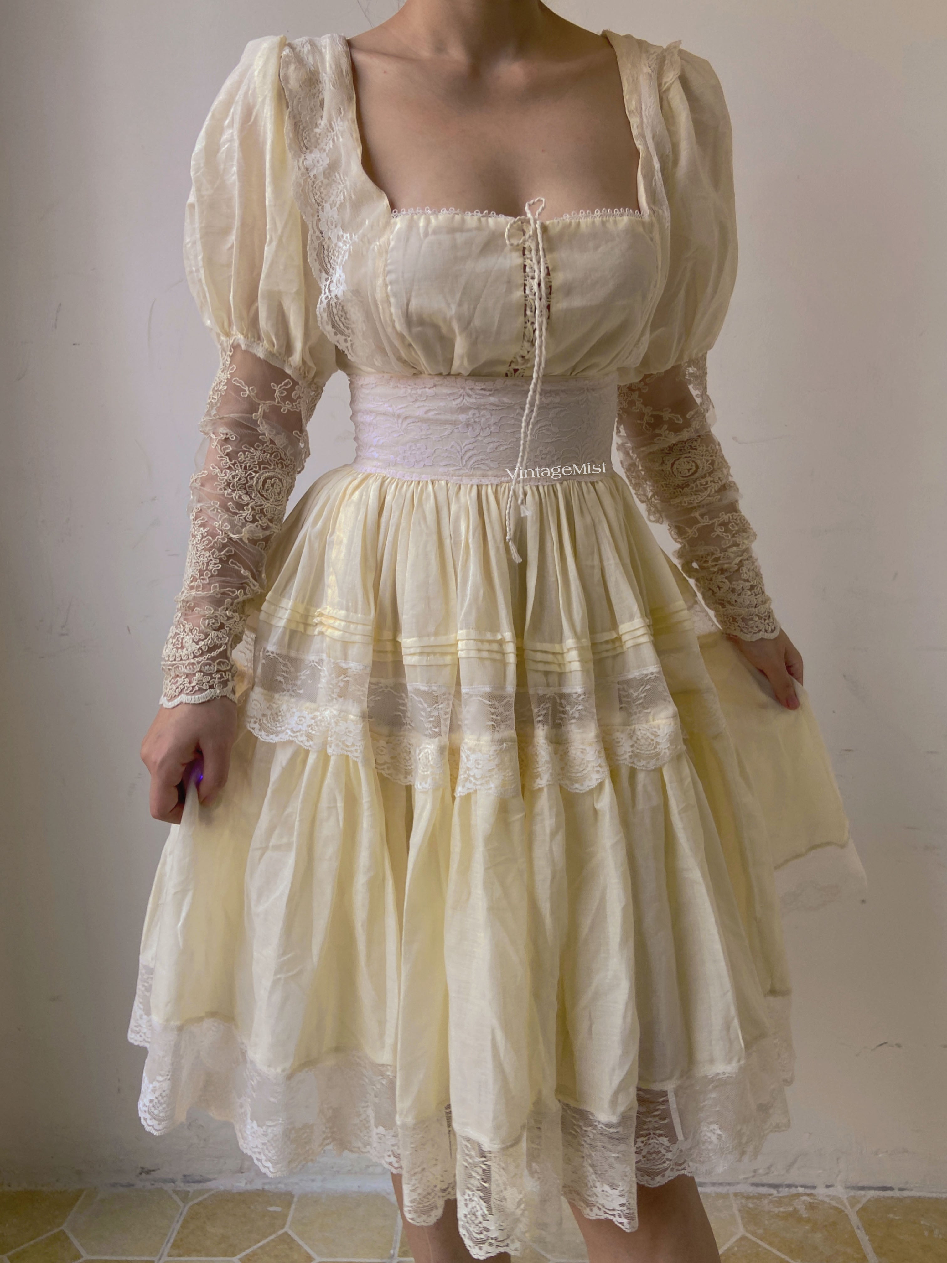 Lace Leg-of-Mutton Sleeve Pleated Midi Dress - Light Yellow