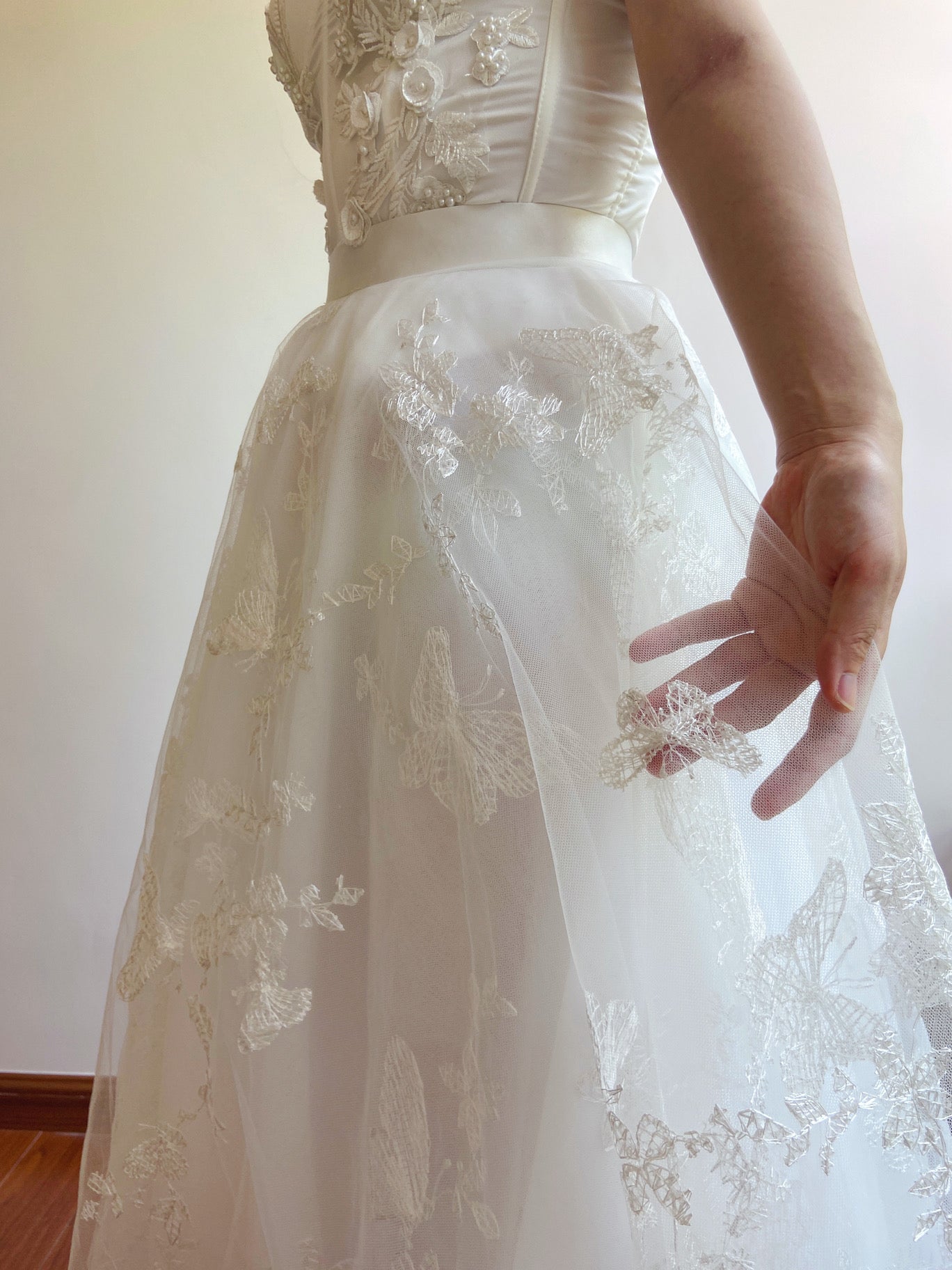 A Line Butterfly Mesh Midi Skirt - White | VintageMist
