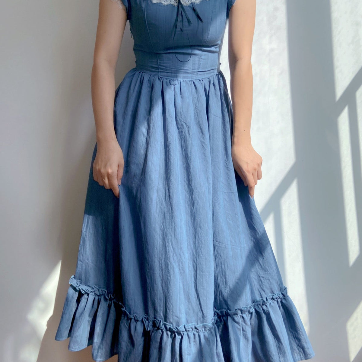 Puff Sleeves Lace Midi Dress - Blue VintageMist Puff Sleeves Lace Midi Dress - Blue VintageMist