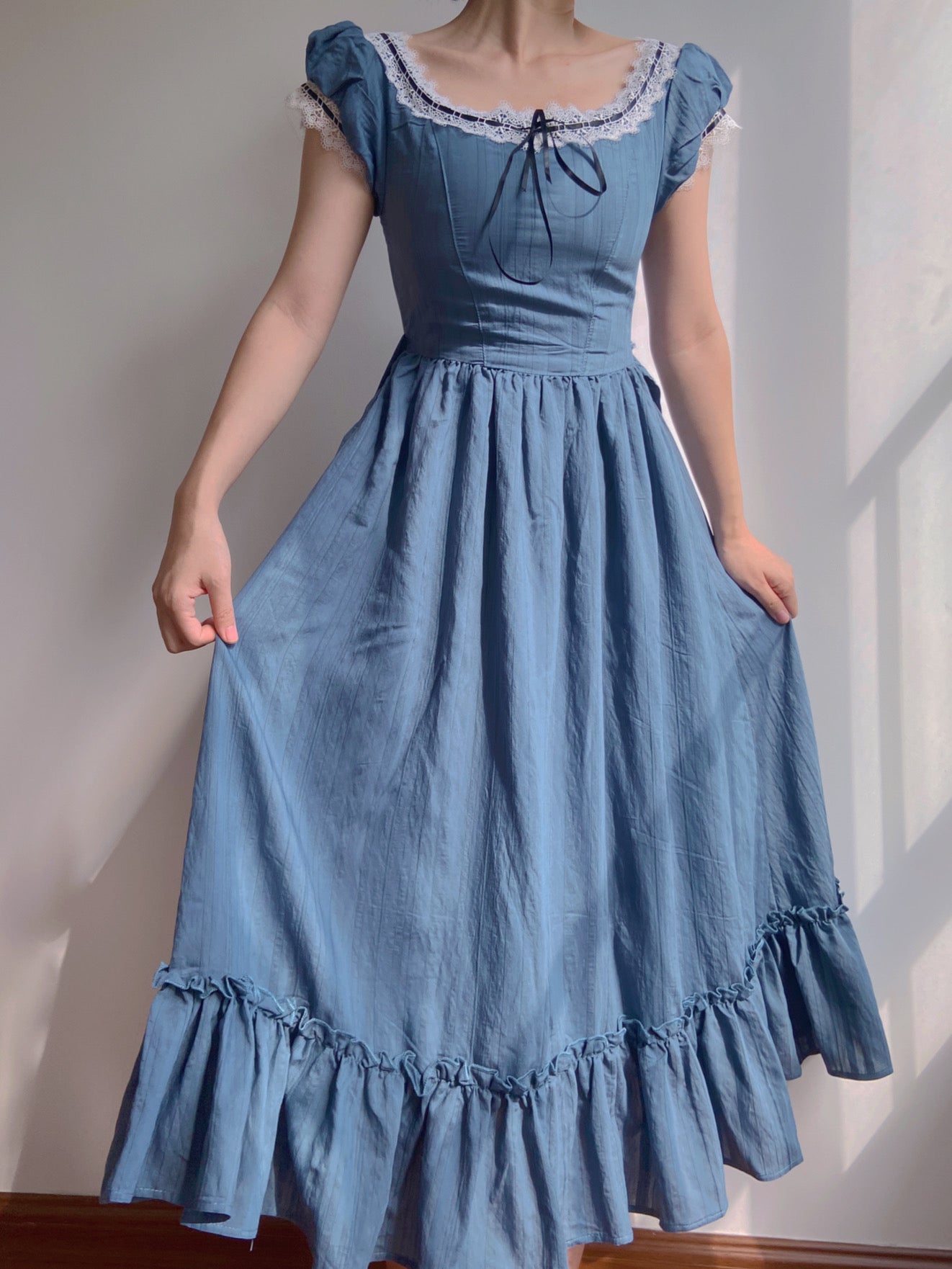 Puff Sleeves Lace Midi Dress - Blue | VintageMist