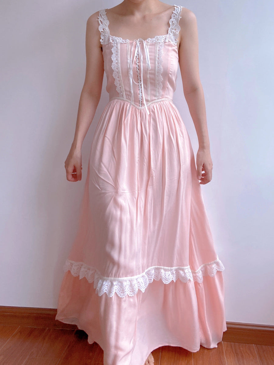 Romantic Pink Dream Princesscore Lace Maxi Dress – VintageMist Romantic Pink Dream Princesscore Lace Maxi Dress – VintageMist