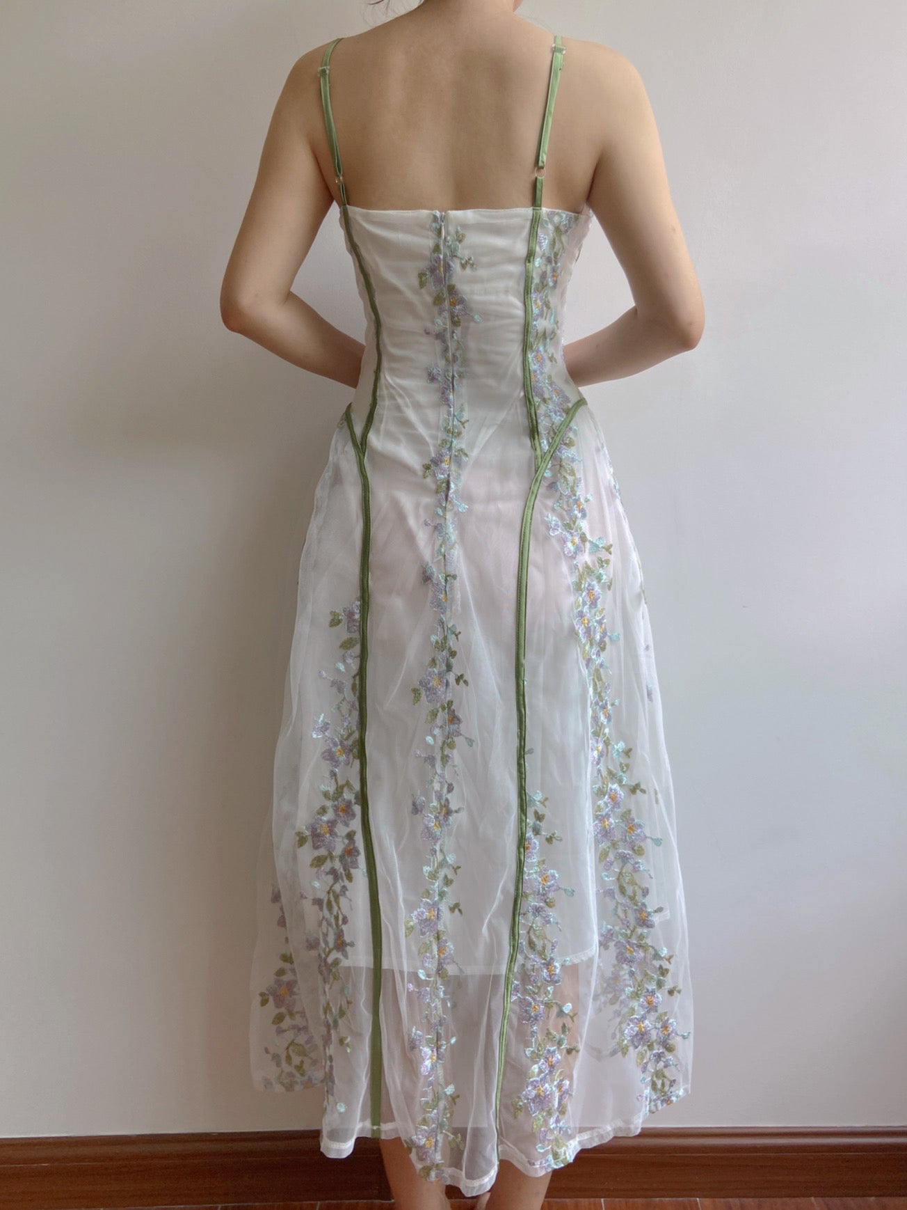 Strap Square Collar Embroidery Flower Dress - Green | Vintage Mist