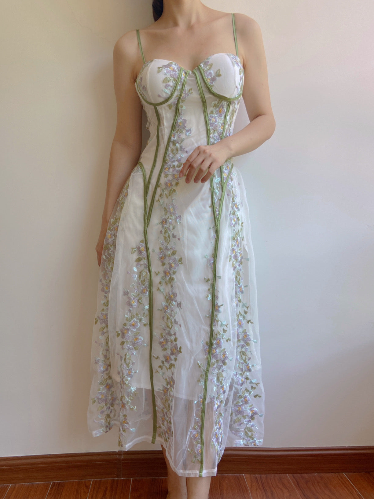 Strap Square Collar Embroidery Flower Dress - Green | Vintage Mist