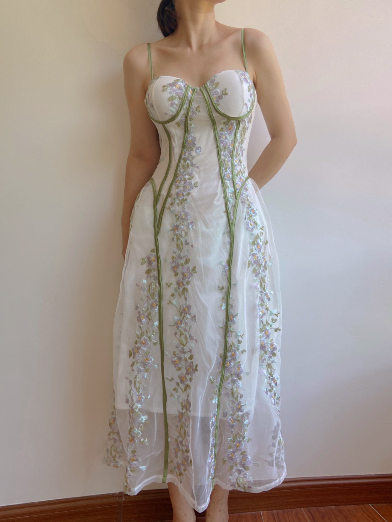 Strap Square Collar Embroidery Flower Dress - Green | Vintage Mist