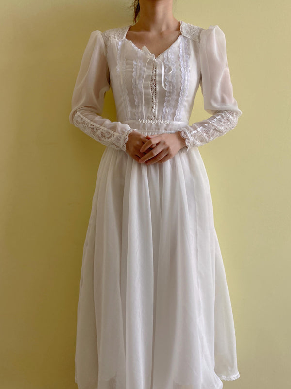 1970s Romantic Lamb Leg Sleeve Lace Dress - White | VintageMist
