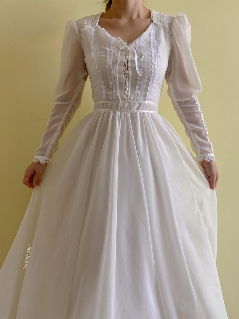 1970s Romantic Lamb Leg Sleeve Lace Dress - White | VintageMist