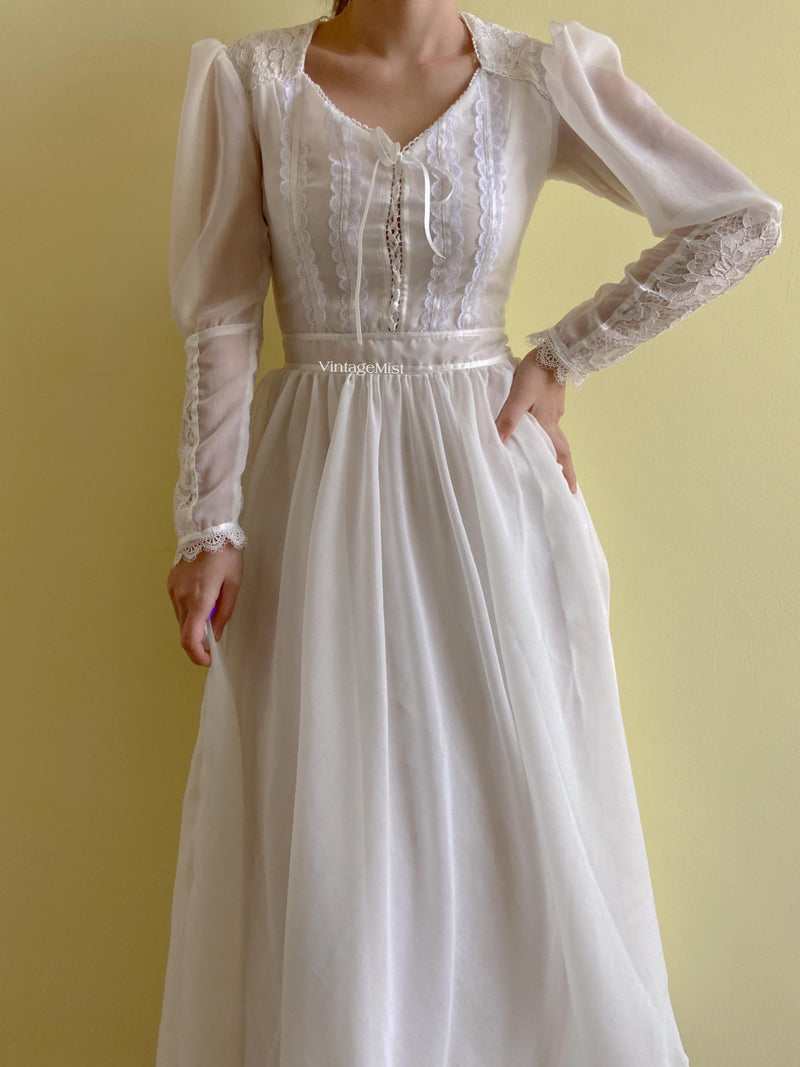 1970s Romantic Lamb Leg Sleeve Lace Dress - White | VintageMist