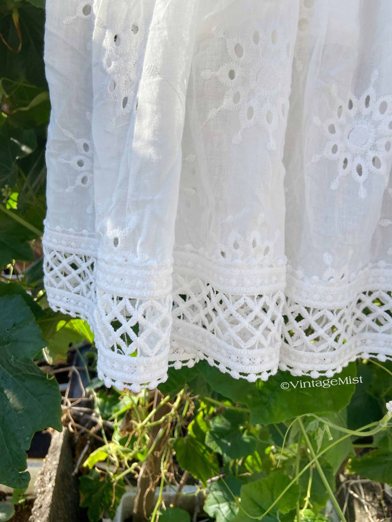 Elegant Lace Hollow Skirt Retro Pleated - White | VintageMist