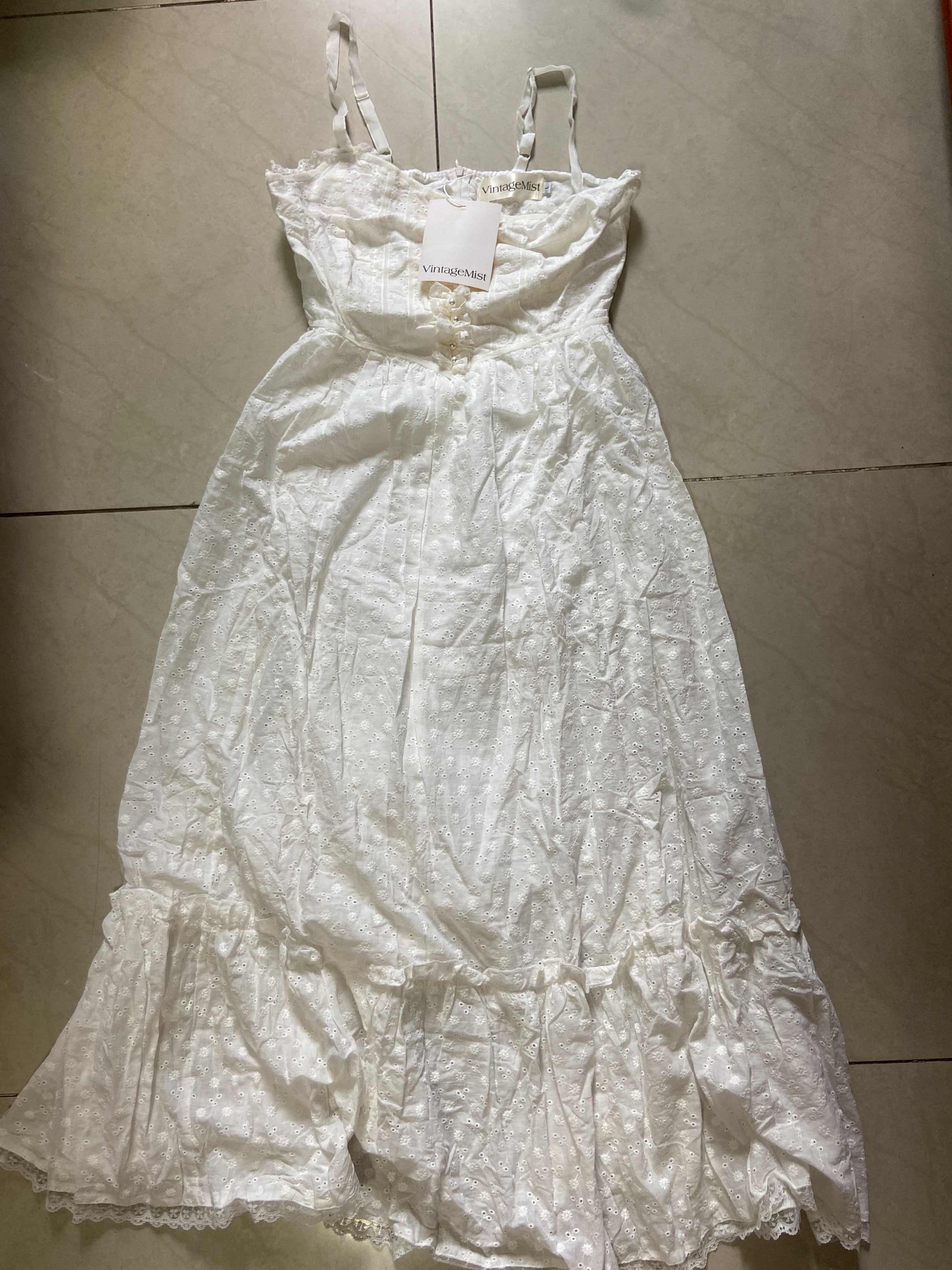 【美品】MARGA EYELET LACE DRESS ワンピース　ホワイト Endless Love in Lace Tiered Dress – Everyday Chic Boutique