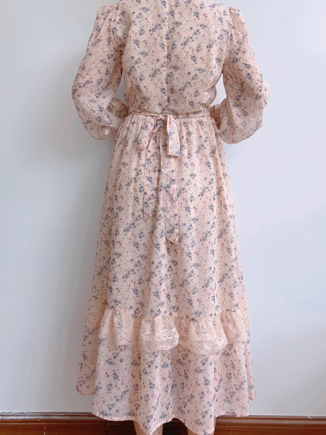 Floral Vampire Neck Long Sleeve Lace Dress - Light Pink – VintageMist