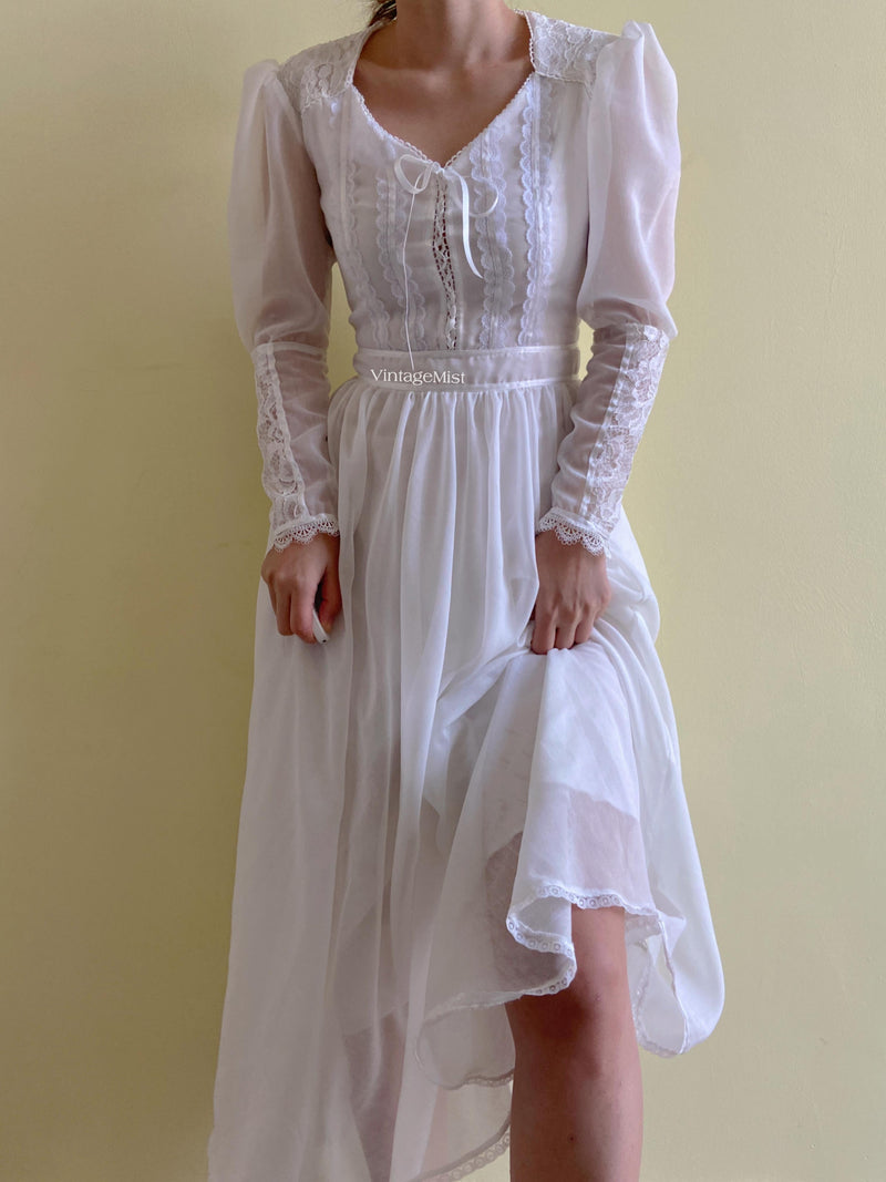 1970s Romantic Lamb Leg Sleeve Lace Dress - White | VintageMist