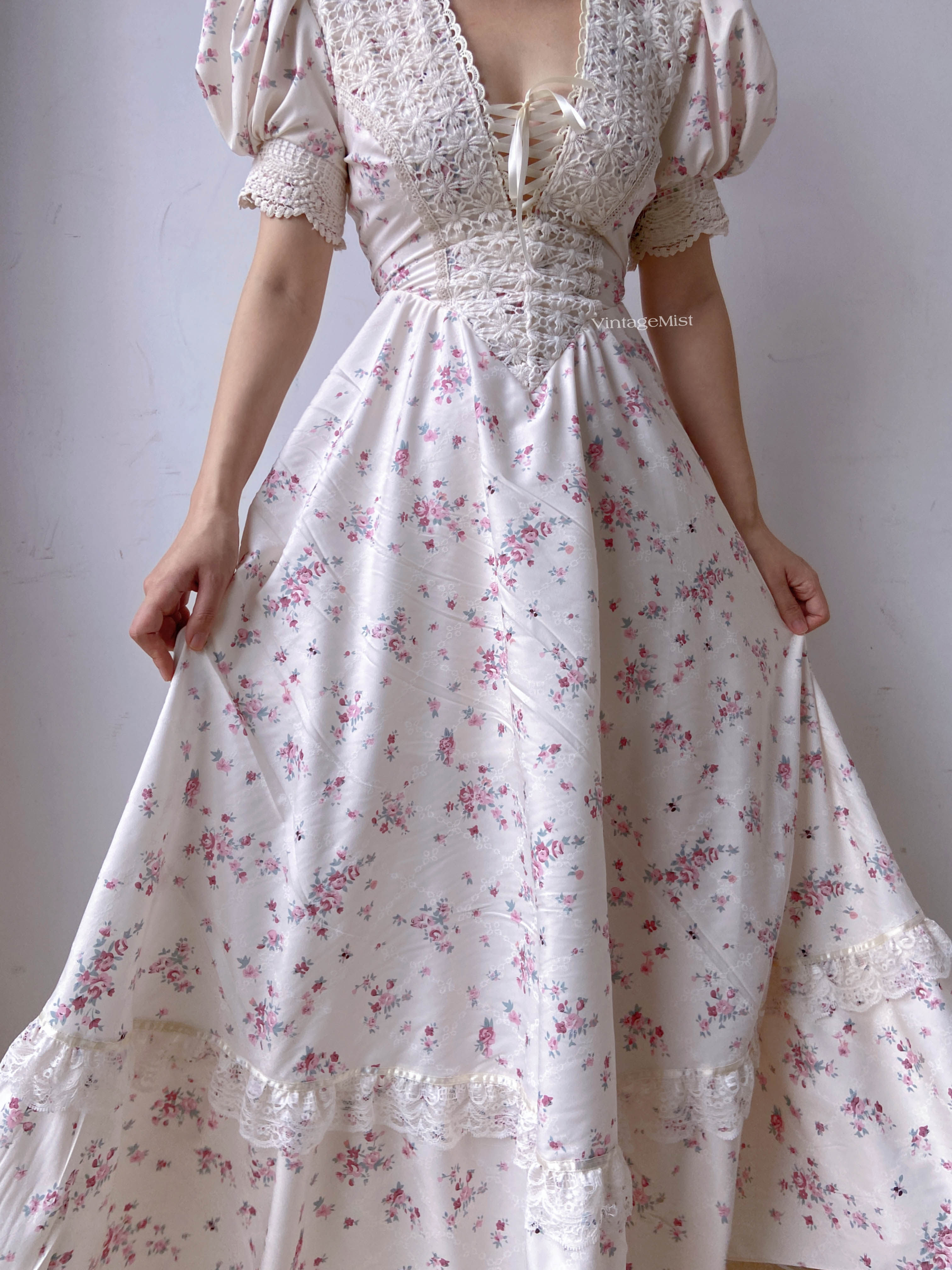 Puff Sleeve V Neck Floral Dress - White | VintageMist
