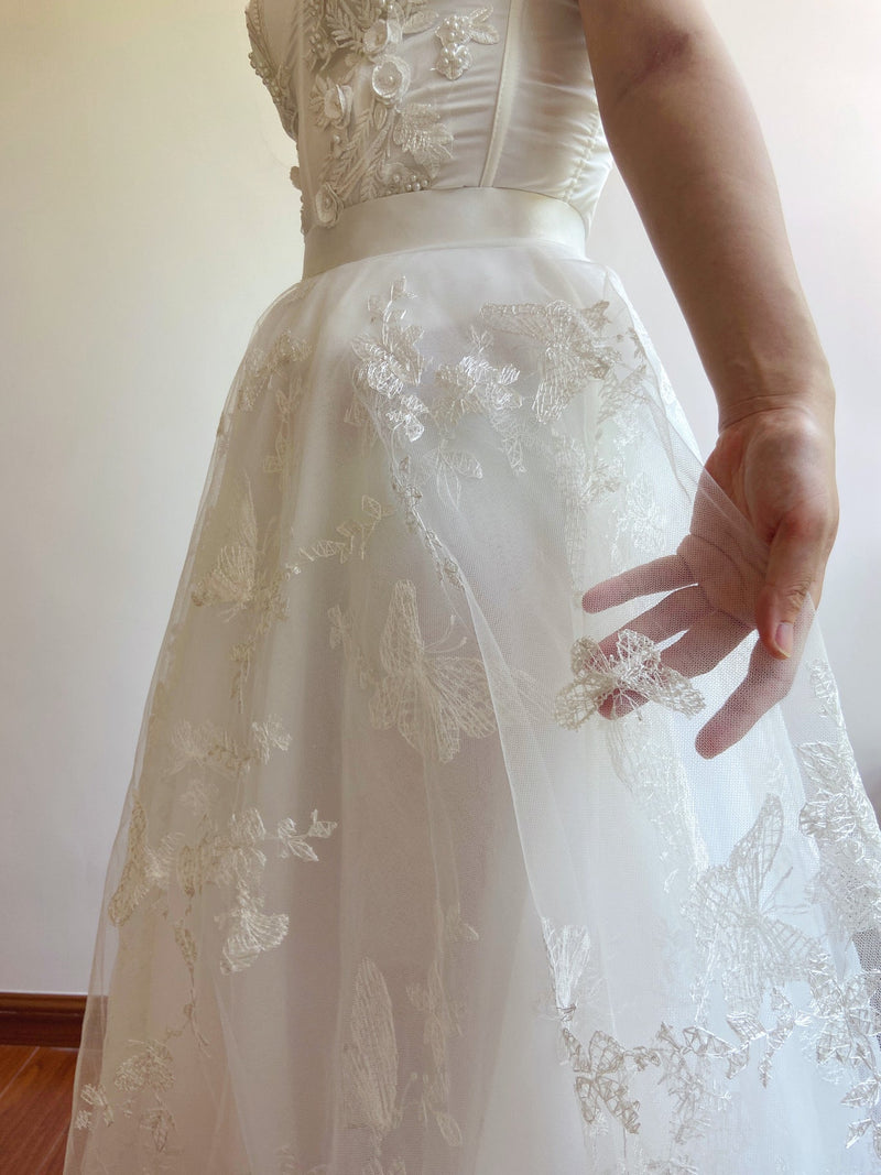 A Line Butterfly Mesh Midi Skirt - White | VintageMist