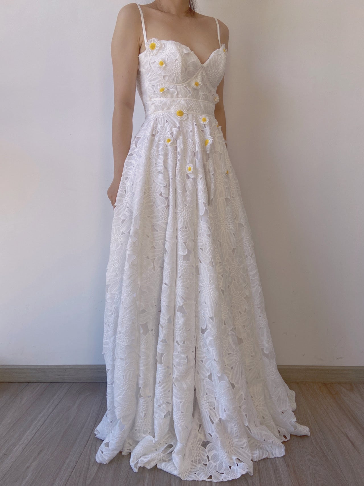 Fairycore Daisy Floral V Neck Strap Slit Maxi Dress - White | VintageMist