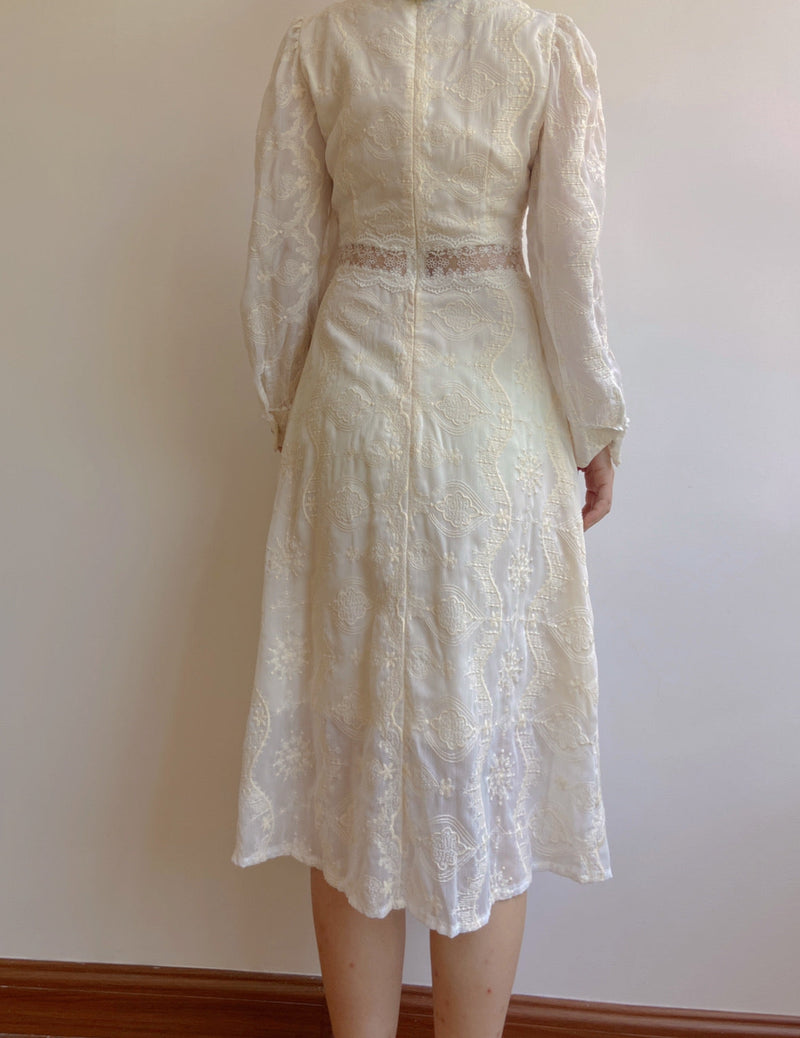 Floral Lace Embroidery Puff Sleeve Midi Dress | VintageMist